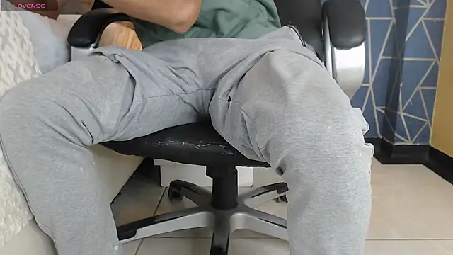 Snapshot of BrandonColee chatting on March 2025 12:35:02 PM BrandonColee online show from March 2025 12:35:02 PM