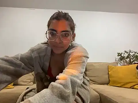 Snapshot of MartinaSooler chatting on February 2025 05:07:02 AM MartinaSooler online show from February 2025 05:07:02 AM