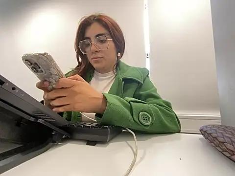 Snapshot of MartinaSooler chatting on February 2025 08:35:02 PM MartinaSooler online show from February 2025 08:35:02 PM