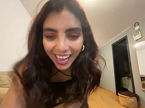 Snapshot of MartinaSooler chatting on February 2025 03:12:02 AM MartinaSooler online show from February 2025 03:12:02 AM