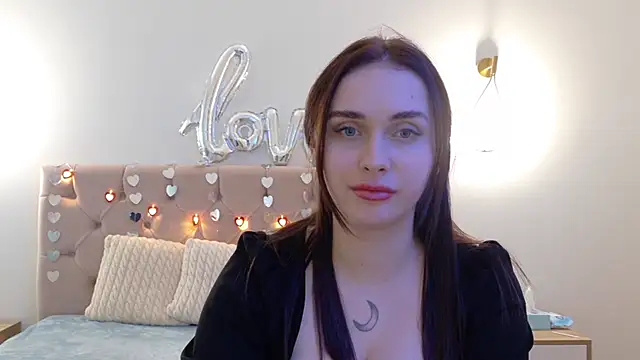 Lilliana Moon online show from February 2025 12:28:01 PM