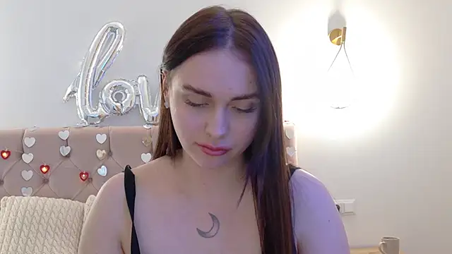 Lilliana Moon online show from February 2025 01:35:02 PM