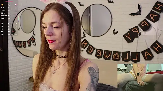 Iriss Miller online show from October 2025 10:44:01 AM