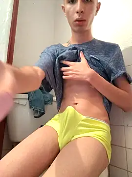 adriaav online show from March 2026 10:24:02 PM