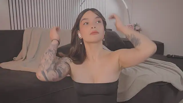 Bella Alita online show from April 2026 08:20:01 PM