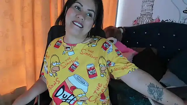 thamara226 online show from December 2025 02:23:02 PM