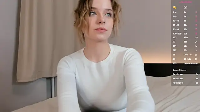 MonaClive online show from February 2025 11:42:01 AM