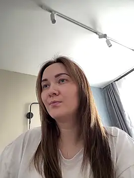 Snapshot of Kiss_My_Body chatting on May 2026 10:54:01 AM Kiss My Body online show from May 2026 10:54:01 AM