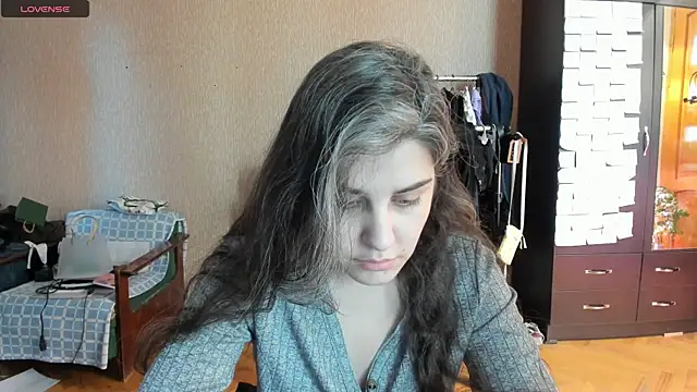 Snapshot of _Roselina_ chatting on June 2026 09:22:02 AM Roselina online show from June 2026 09:22:02 AM