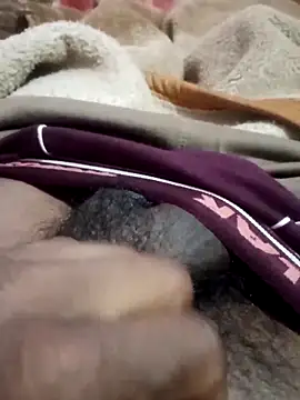 Snapshot of Desiboy23 chatting on April 2026 07:52:01 PM Desiboy23 online show from April 2026 07:52:01 PM