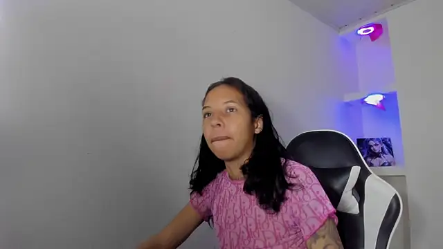 Miss sparkle00 online show from November 2025 04:49:01 AM