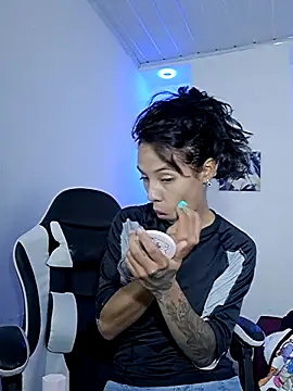 Snapshot of Miss_sparkle00 chatting on February 2026 08:14:02 PM Miss sparkle00 online show from February 2026 08:14:02 PM