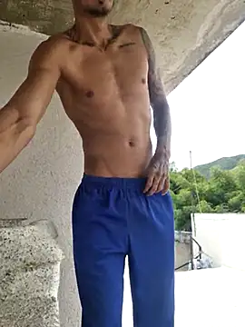 DrakeVega online show from October 2025 04:47:02 PM