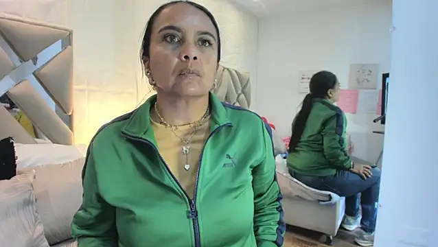 raquell moore online show from March 2026 12:23:02 PM