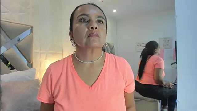 raquell moore online show from March 2026 02:04:02 AM