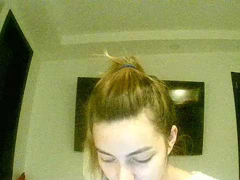 VittoriaTaylor online show from March 2026 12:58:02 AM