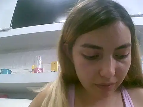 VittoriaTaylor online show from March 2026 04:07:02 AM