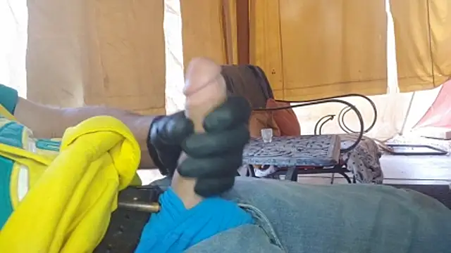 bwcbeat83 online show from April 2026 12:57:02 AM