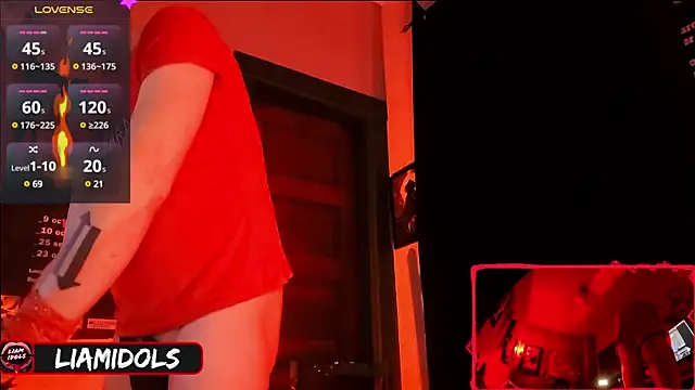 Snapshot of LiamIdols chatting on January 2025 01:00:01 AM LiamIdols online show from January 2025 01:00:01 AM