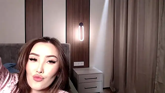 mystiksirenn online show from November 2025 03:55:01 PM