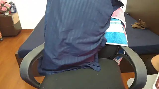 Snapshot of LovelyRosy chatting on February 2026 12:59:01 AM LovelyRosy online show from February 2026 12:59:01 AM