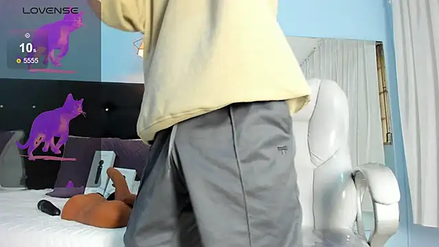 Cum hunters online show from December 2025 07:10:01 PM