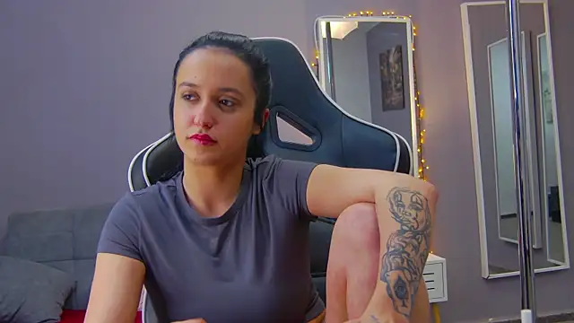 Eva Lovvia  online show from February 2025 01:23:02 AM