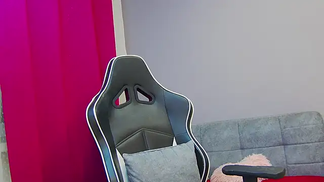 Eva Lovvia  online show from February 2025 04:37:02 PM