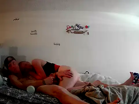 Snapshot of VibeyLovers chatting on September 2025 04:56:01 PM VibeyLovers online show from September 2025 04:56:01 PM