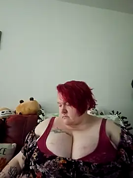 CorgiGodez98 online show from December 2025 06:25:01 PM