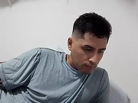 PerroDemonioHot online show from September 2025 04:03:01 AM