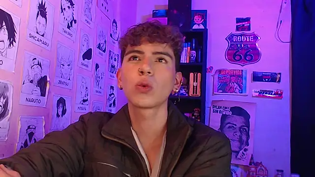 Snapshot of Mickey_Magic chatting on February 2025 10:48:01 PM Mickey Magic online show from February 2025 10:48:01 PM