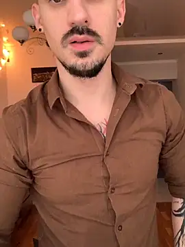 Snapshot of AssHunter4k chatting on November 2025 09:14:02 AM AssHunter4k online show from November 2025 09:14:02 AM