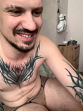 Snapshot of AssHunter4k chatting on April 2026 07:06:01 AM AssHunter4k online show from April 2026 07:06:01 AM