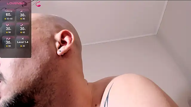 Snapshot of AssHunter4k chatting on April 2026 08:04:02 AM AssHunter4k online show from April 2026 08:04:02 AM