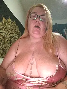 diosacurvy1984 online show from October 2025 09:15:01 PM