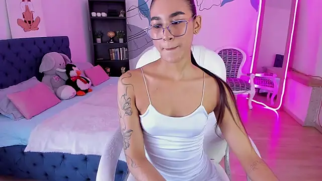 Snapshot of Dana_Paula chatting on June 2026 11:58:02 AM Dana Paula online show from June 2026 11:58:02 AM