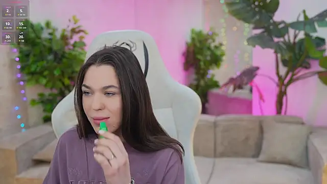 Snapshot of Roxi_Twix chatting on February 2025 08:01:01 AM Roxi Twix online show from February 2025 08:01:01 AM