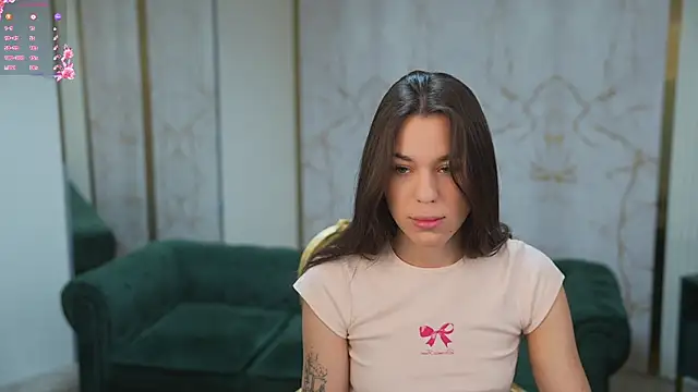 Snapshot of Roxi_Twix chatting on March 2025 07:35:02 AM Roxi Twix online show from March 2025 07:35:02 AM