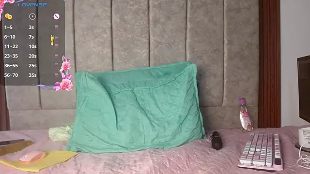 Snapshot of JosieBrown_ chatting on May 2026 08:17:02 PM JosieBrown online show from May 2026 08:17:02 PM