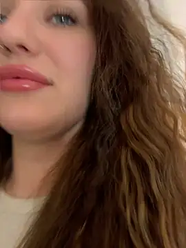 KiraBarlows online show from June 2026 06:52:02 AM