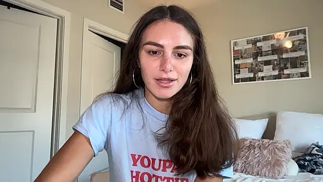 Snapshot of graciesmith27 chatting on May 2026 06:25:01 PM graciesmith27 online show from May 2026 06:25:01 PM