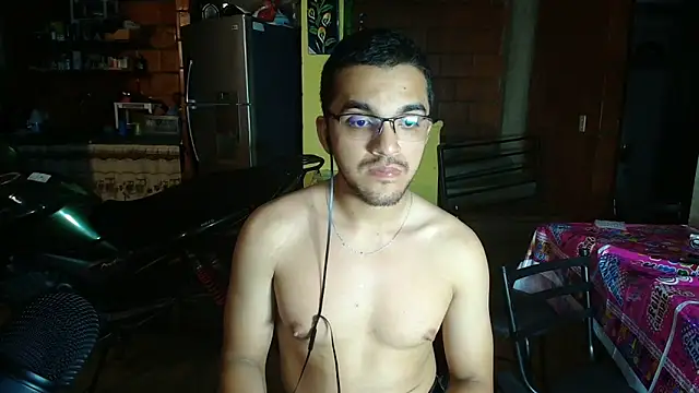 Snapshot of TitanMistico chatting on January 2025 05:40:02 AM TitanMistico online show from January 2025 05:40:02 AM