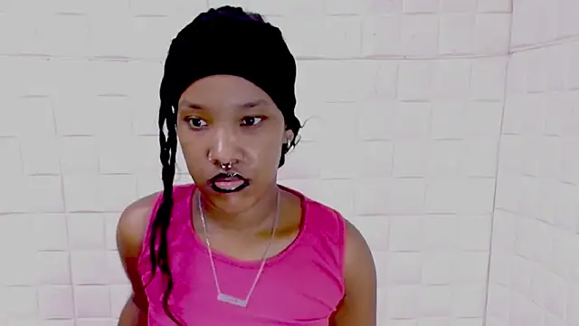 EroticSexyPrada online show from April 2026 05:59:01 PM