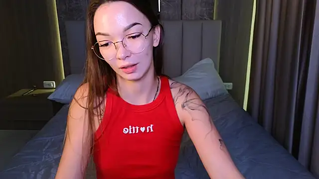 Snapshot of SusannJohnson chatting on April 2026 12:35:02 AM SusannJohnson online show from April 2026 12:35:02 AM