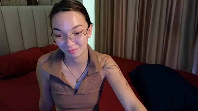 Snapshot of SusannJohnson chatting on May 2026 11:34:04 PM SusannJohnson online show from May 2026 11:34:04 PM