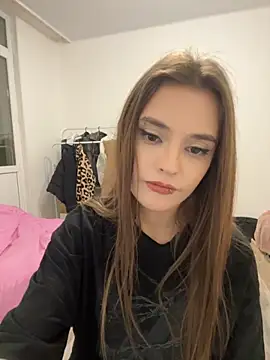 Snapshot of RayWillliams chatting on November 2025 12:02:02 AM RayWillliams online show from November 2025 12:02:02 AM