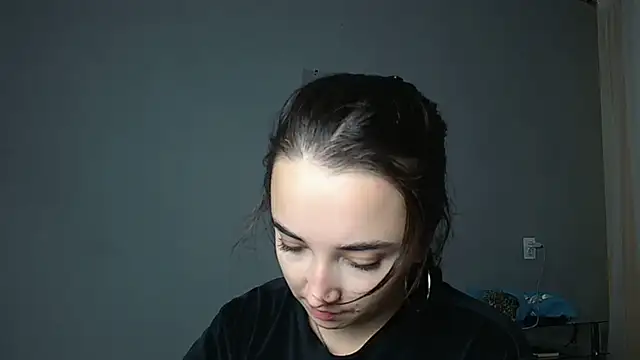 Snapshot of Eva_Gloryy chatting on November 2025 01:32:01 PM Eva Gloryy online show from November 2025 01:32:01 PM