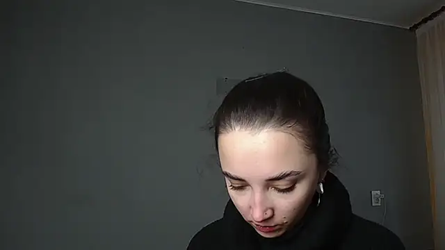 Eva Gloryy online show from April 2026 08:40:01 AM