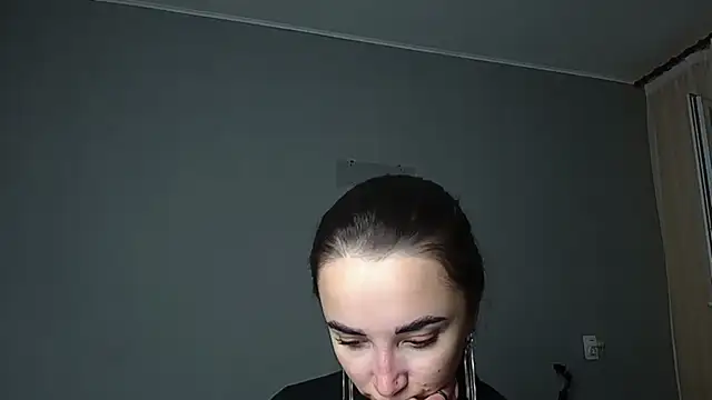Eva Gloryy online show from May 2026 07:04:01 PM